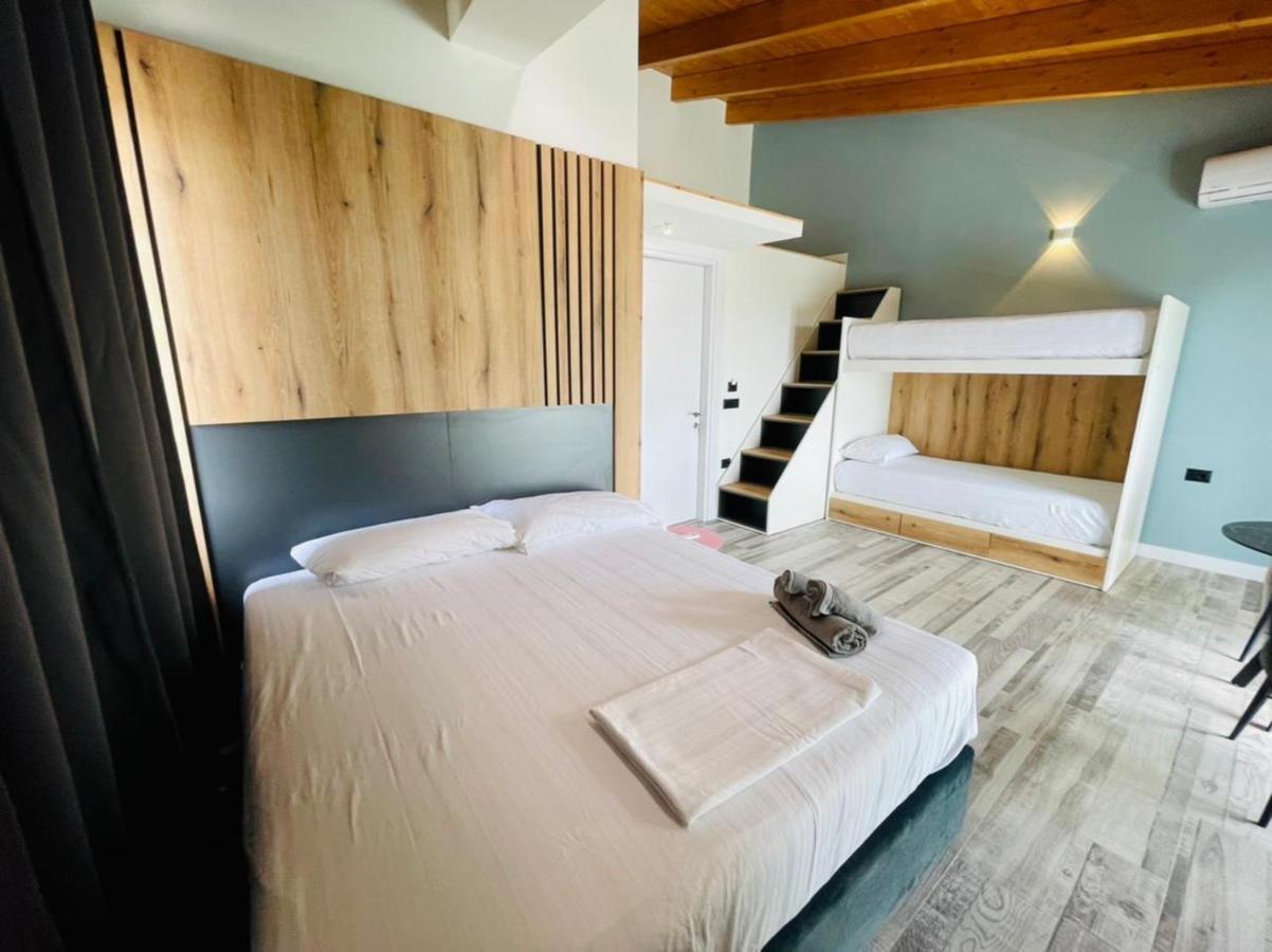 Adriatik Hotel Влёра Экстерьер фото