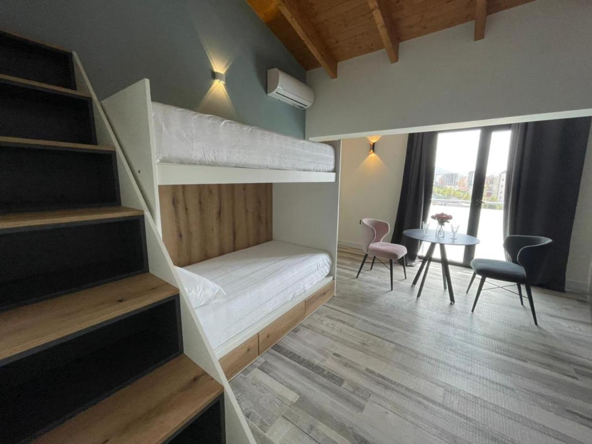 Adriatik Hotel Влёра Экстерьер фото