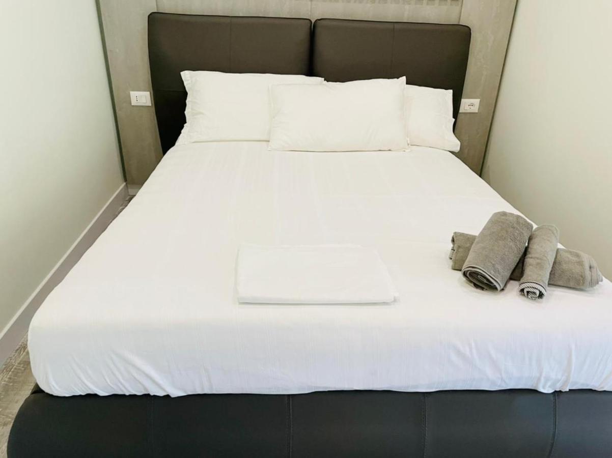 Adriatik Hotel Влёра Экстерьер фото